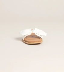 Sun Plans Bow Flat Sandals